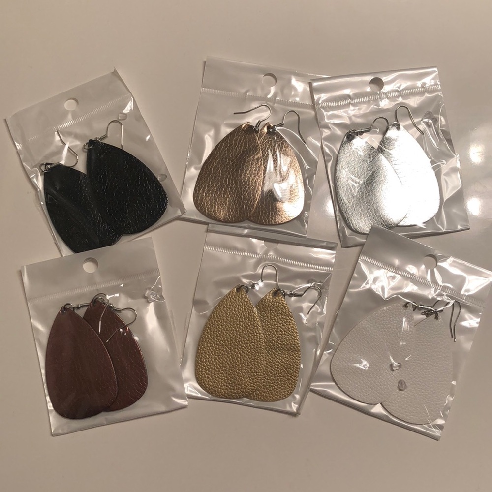 Leather earrings